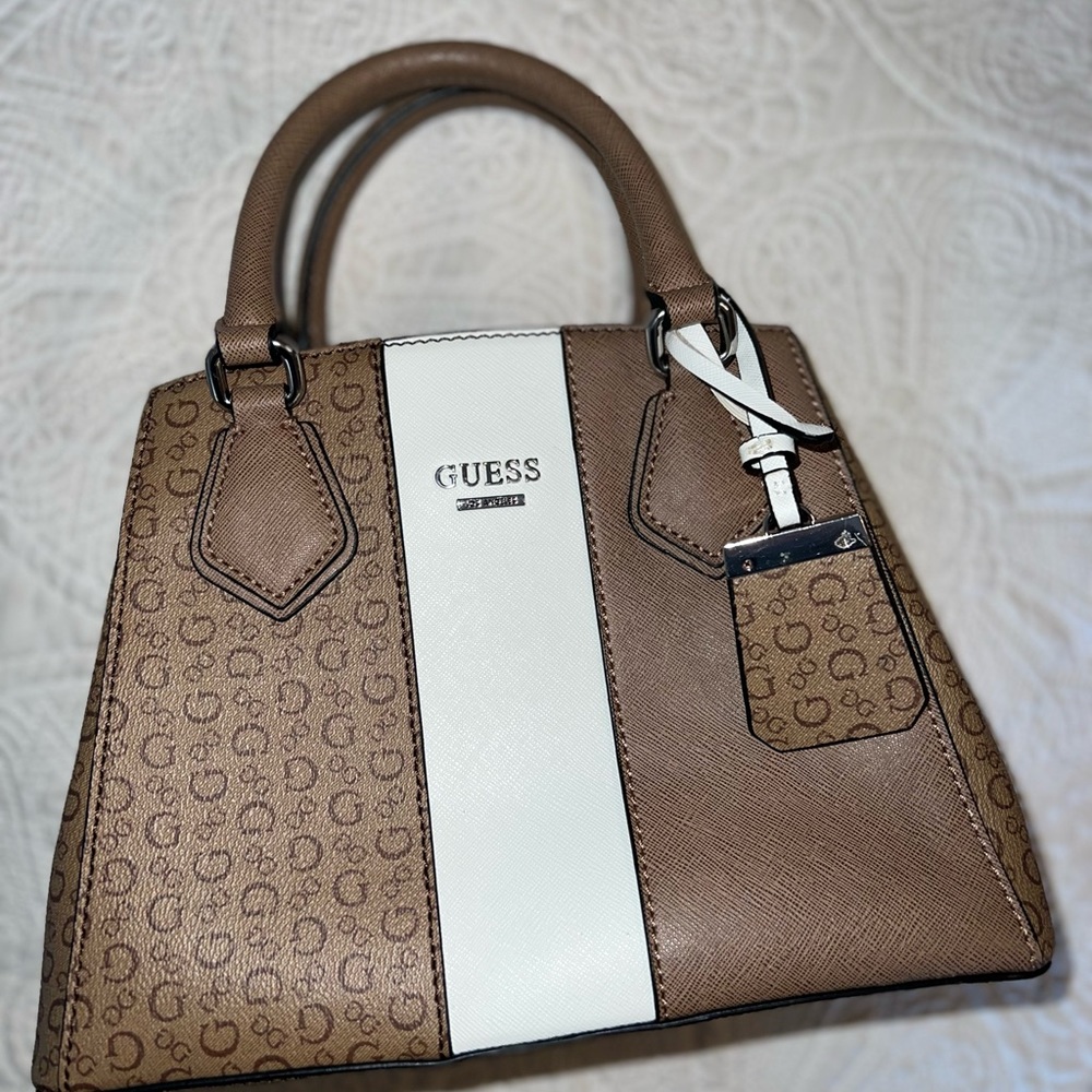 NWOT Guess Purse ALL Original Guess Two-way bag in monogram brown color